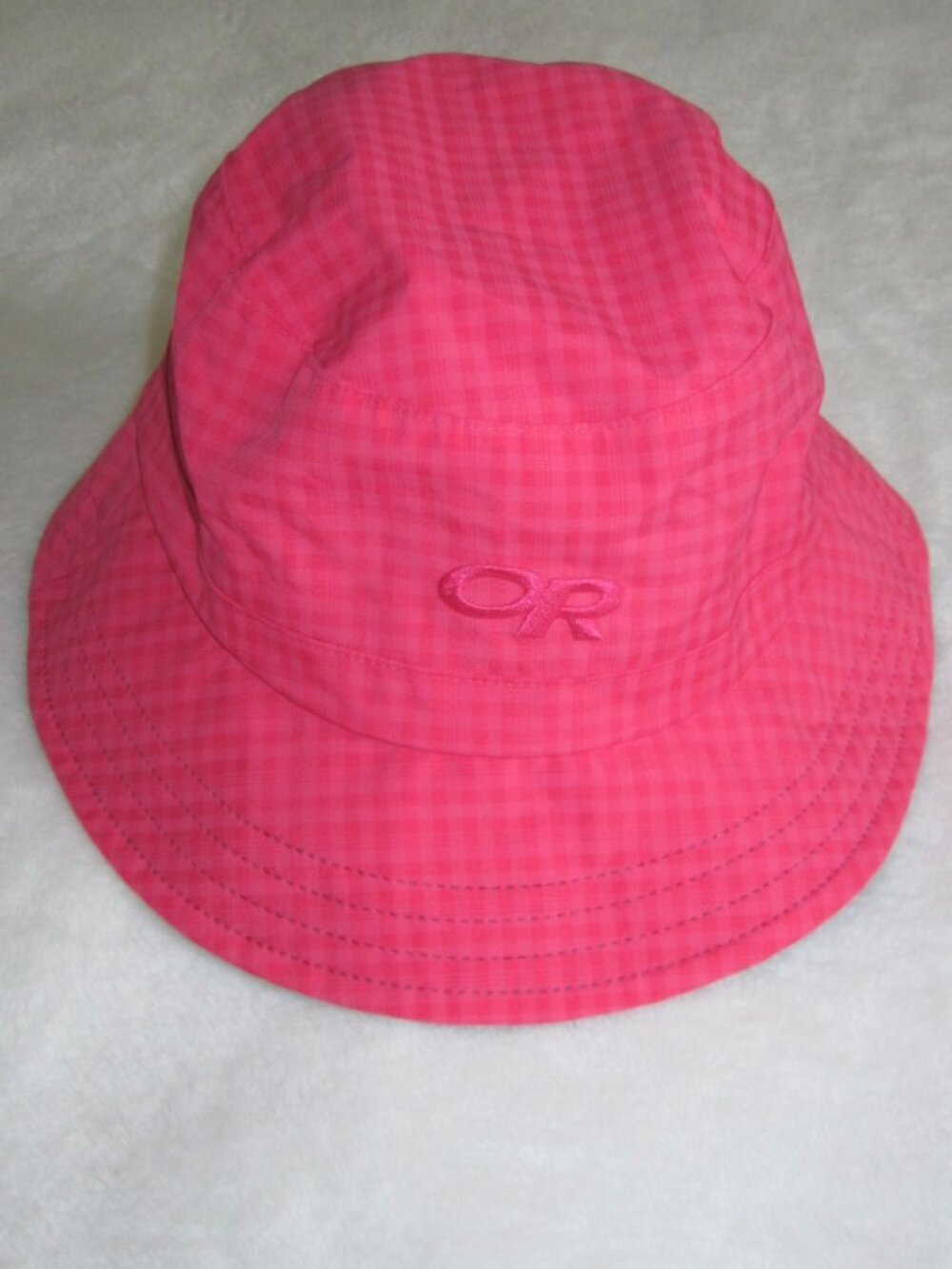 OUTDOOR RESEARCH LightStrom Bucket Hat Style 82226 Pink Plaid Women’s Medium